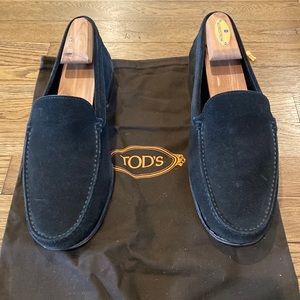 Tods BLK mens suede loafers.